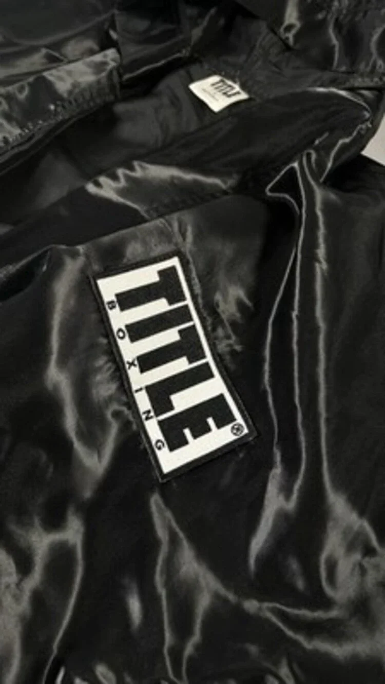 TITLE BOXING SHINY SATIN GLANZ ALL BLACK ROBE HOODED SIZE S FULL LENGTH